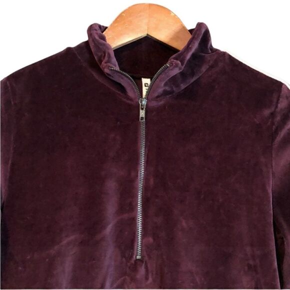 NWT! Fabletics Britt pullover. 1/4 zip & velour. - Picture 2 of 14
